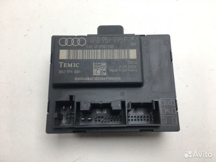 Блок управления дверьми задний левый Audi A6 4F2