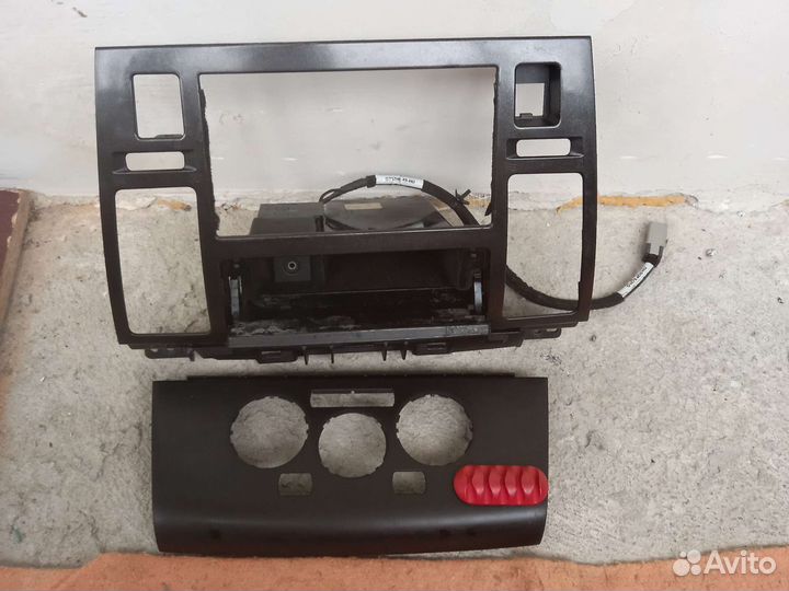 Рамка для автомагнитолы от nissan tiida