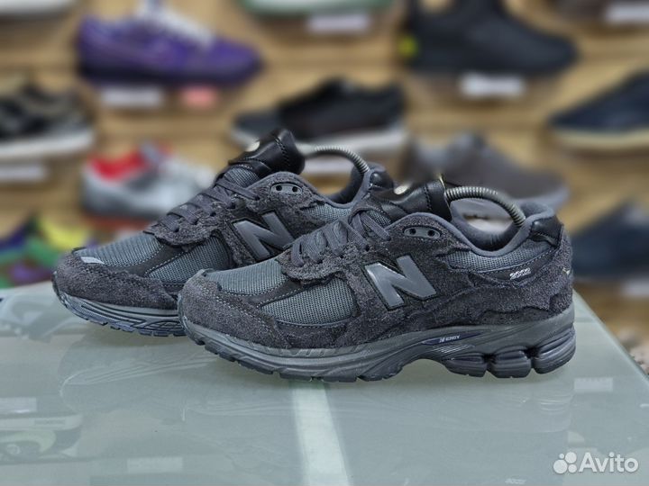 Кроссовки New Balance 2002