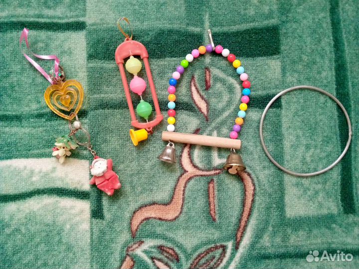 Игрушки для попугаев