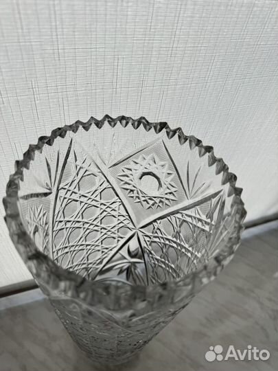 Хрустальная ваза