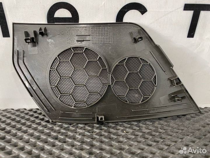 Накладка (сетка) динамика Volvo FH4 82213613