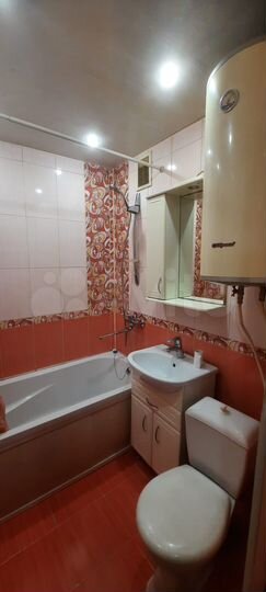 2-к. квартира, 42 м², 1/3 эт.