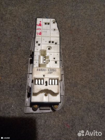 Блок упр. стеклоподьемниками на toyota corolla AE1