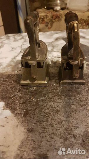 Утюги старинные