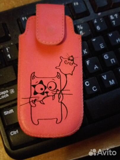 Чехол на телефон