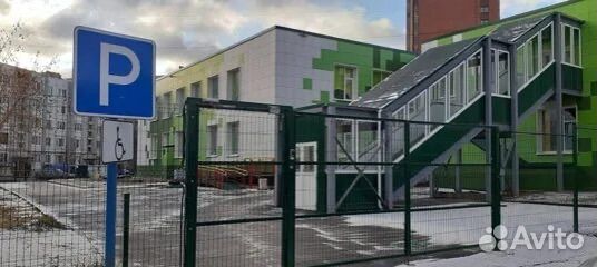 Воспитатель