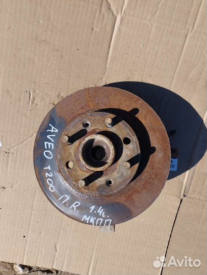 Поворотный кулак правый Chevrolet Aveo T200