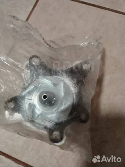 Помпа на hyundai solaris 1