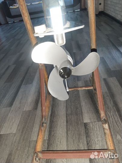 Продам мотор и лодку