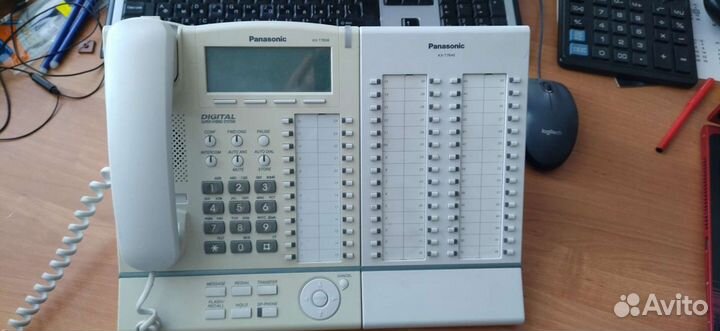 Телефон Panasonic KX-T7636 с консолью KX-T7640