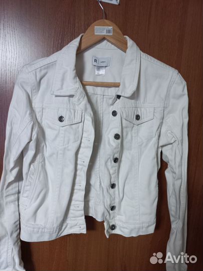 Куртки джинсовые женские и жилетки