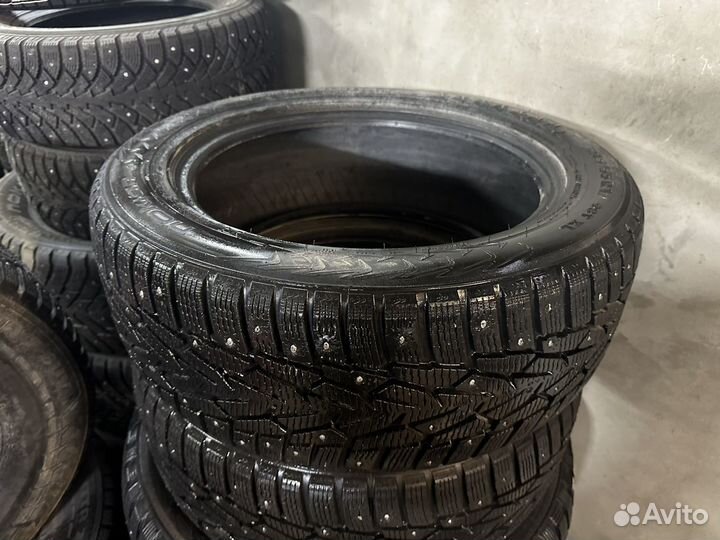 Nokian Tyres Hakkapeliitta 7 215/55 R17 98T