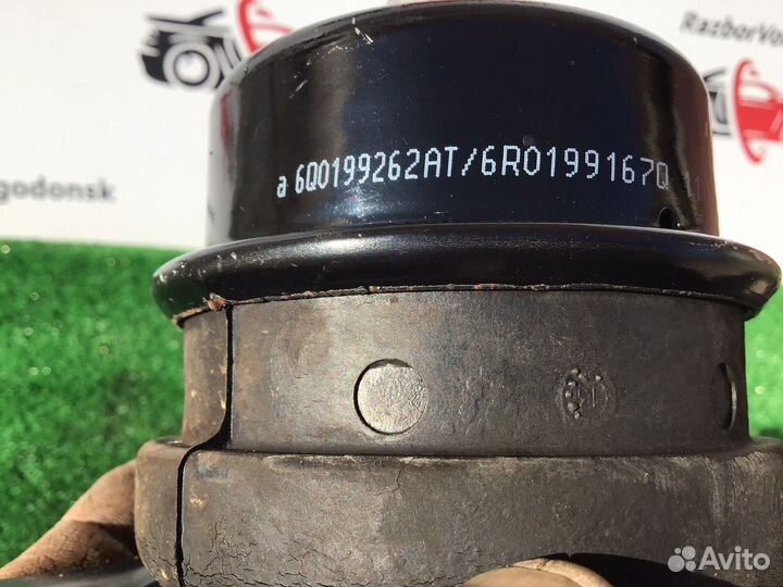 Подушка двигателя Volkswagen Polo 5