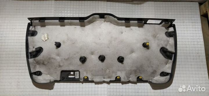 Обшивка двери багажника Mercedes W164