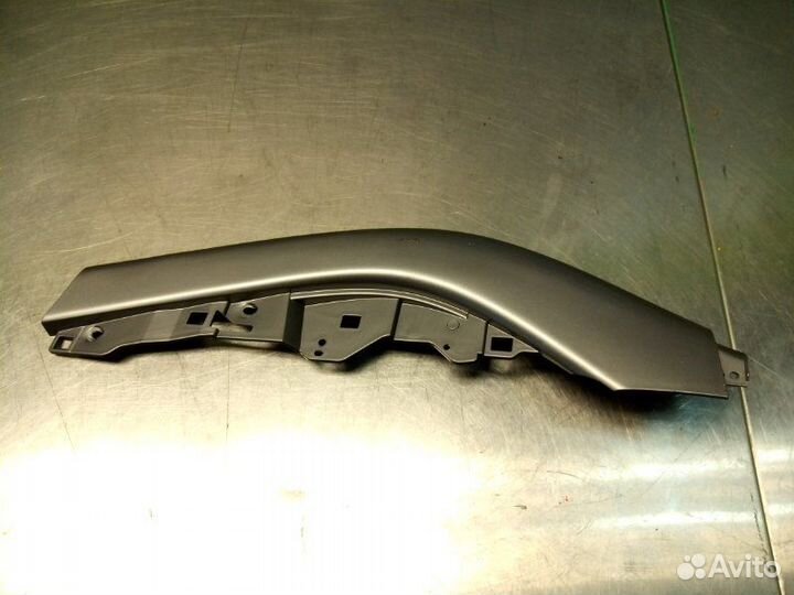 Накладка консоли левая Mitsubishi Outlander Xl