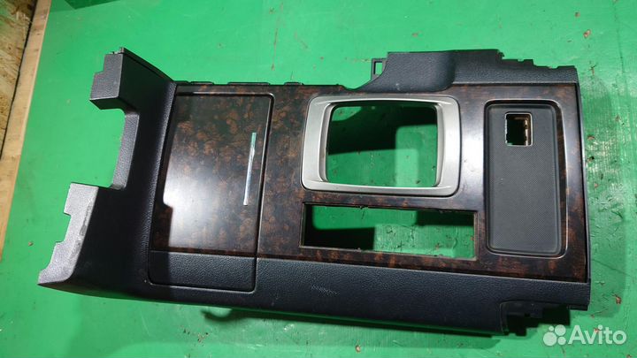 Накладка консоли центральной TLC200 toyota Land Cr