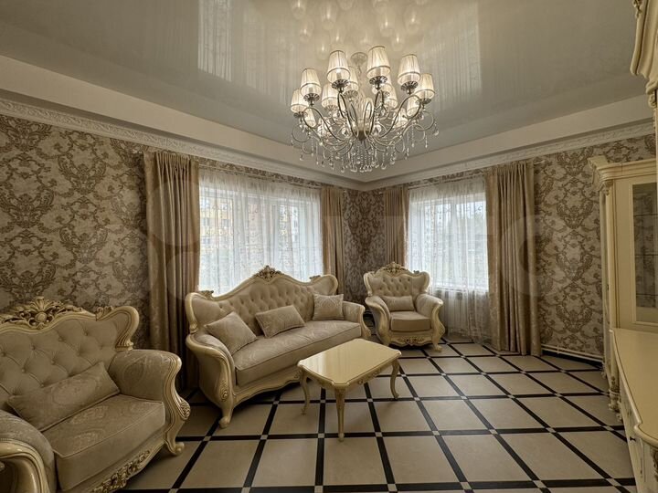 3-к. квартира, 80 м², 2/10 эт.