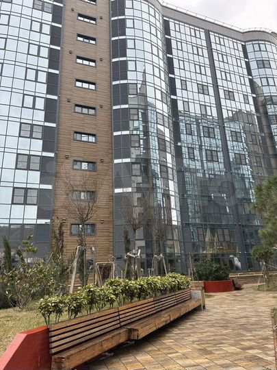 1-к. квартира, 42 м², 1/12 эт.