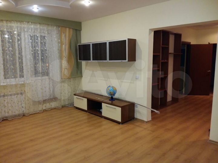 4-к. квартира, 113 м², 2/10 эт.