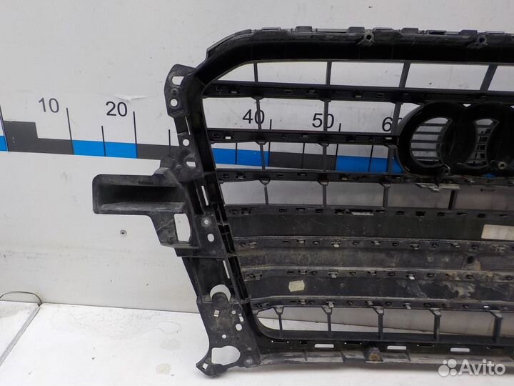 Б/У Б/У Решетка радиатора Audi Q5 2008