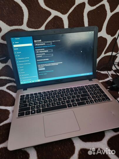 Asus i3 ssd 240 nvidia 2gb