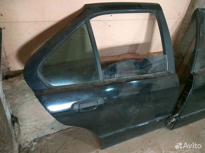 Дверь задняя правая BMW E36