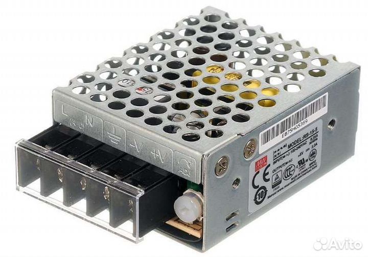 Блок питания (5 В, 3000 мА)