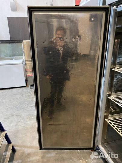 Холодильный шкаф