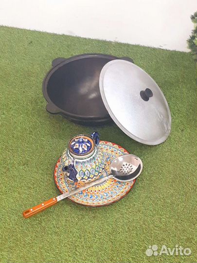 Казан чугунный 8 л,новый