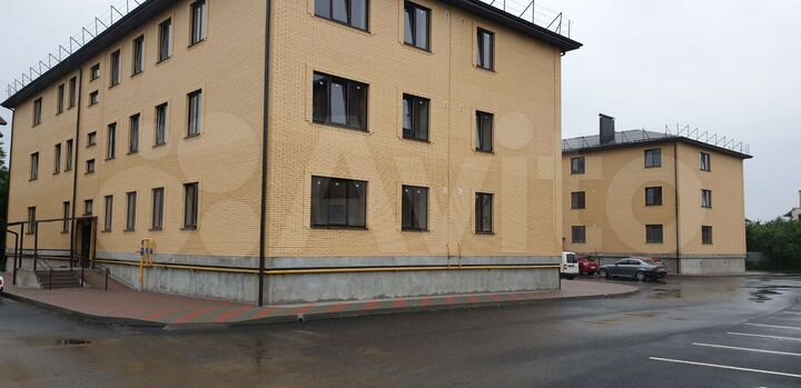 2-к. квартира, 63 м², 1/3 эт.