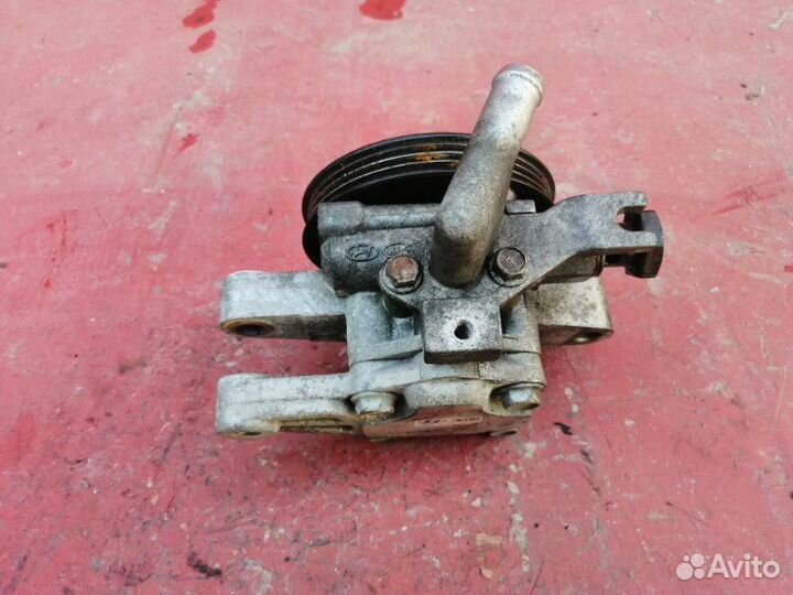 Насос гидроусилителя Kia Sportage JE G4GC 2.0 dohc