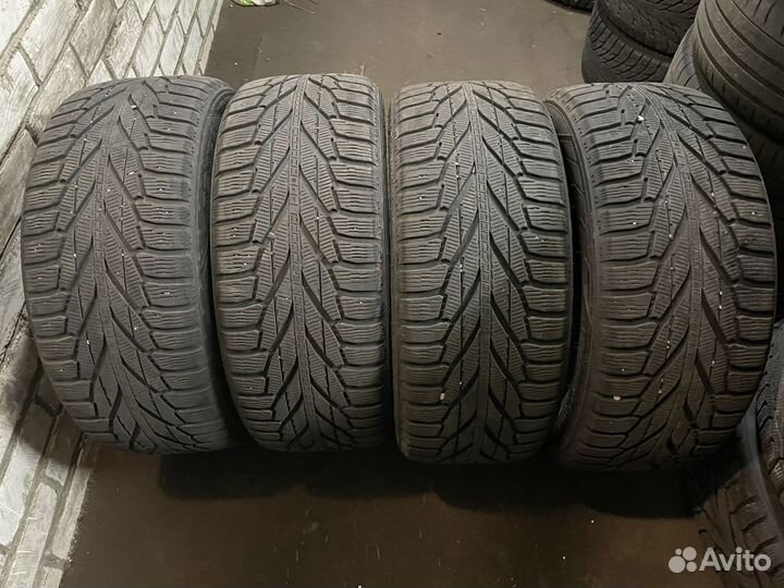 Nokian Tyres Hakkapeliitta R2 SUV 255/55 R18 109R