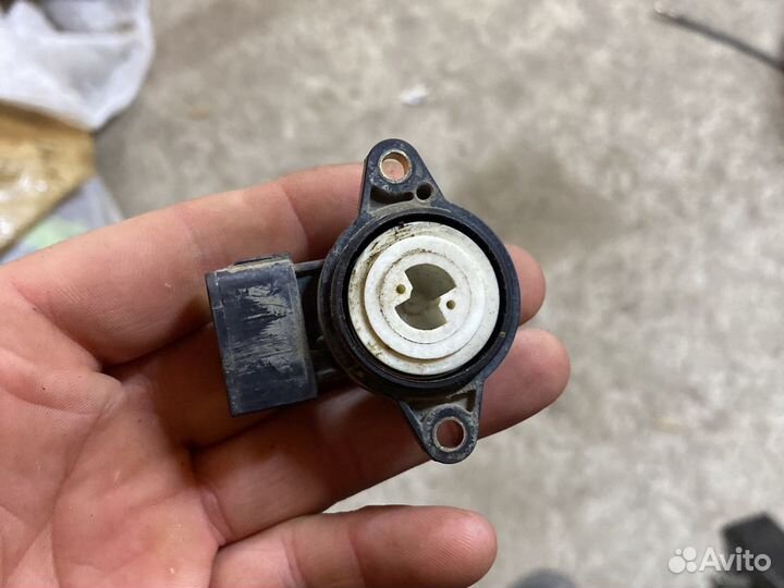 Датчик положения дроселя Mitsubishi Lancer 9