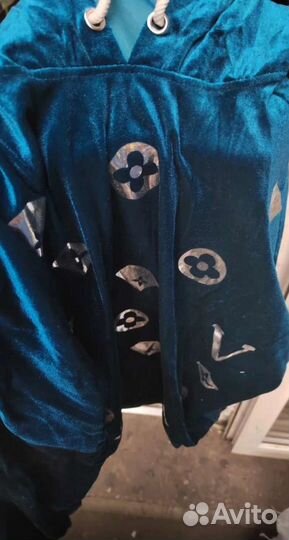 Спортивный костюм