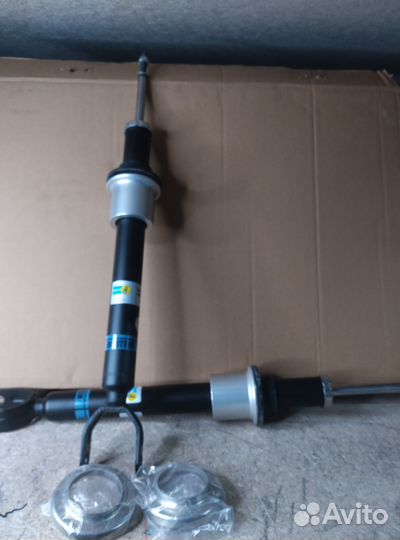 Амортизатор передний Mercedes CLS С 219