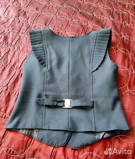 Жилетка для девочки школьная р-р 128-134