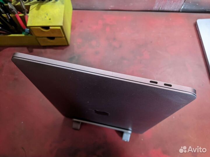 MacBook Pro retina 13 2018 8/256gb space grey