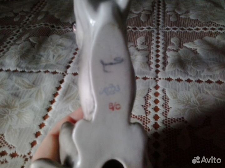 Фарфоровая статуэтка 