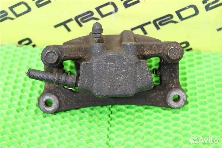 Суппорт задний правый Mitsubishi Outlander CW5W