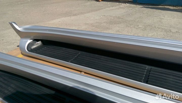 Lexus LX570 Пороги штатные стандартные E5BE5