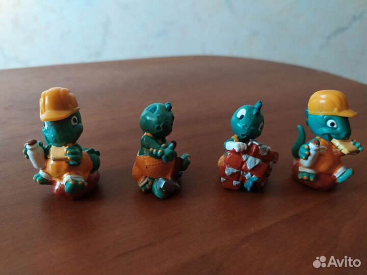 Игрушки из киндера бегемотики, львы, динозавры