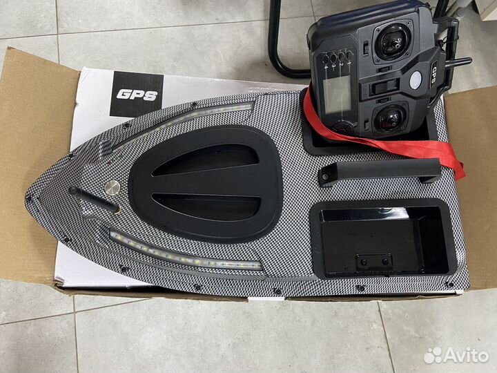 Прикормочный кораблик