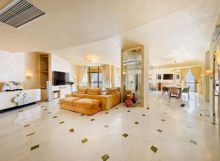 3-к. квартира, 171 м², 17/22 эт.