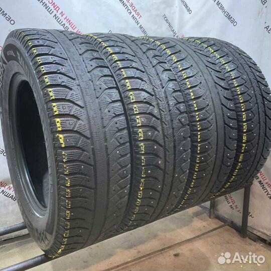 Bridgestone Blizzak VRX 215/70 R16 96M