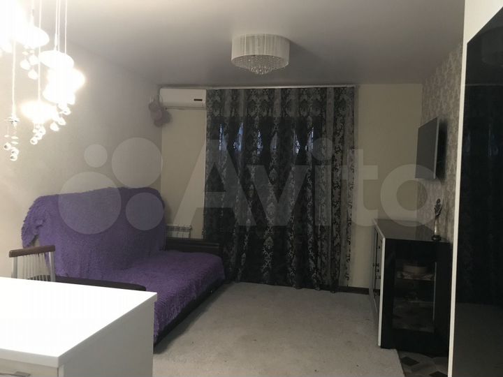 2-к. квартира, 76 м², 1/9 эт.