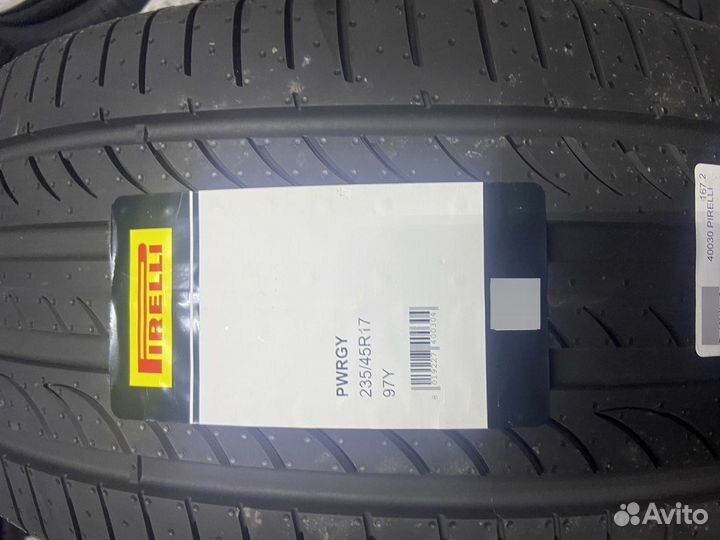 Pirelli Powergy 235/45 R17 97Y