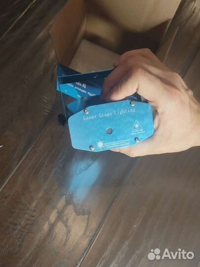 Лазерный новогодний проектор