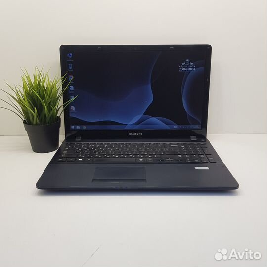 Ноутбук Samsung i3/4Gb/710M/HDD 500Gb