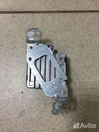 Реле бензонасоса Ford Focus 1